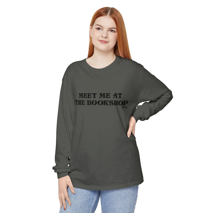 Meet me at the bookshop Long Sleeve T-Shirt