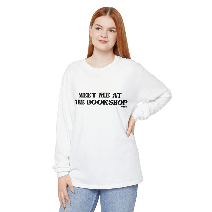 Meet me at the bookshop Long Sleeve T-Shirt