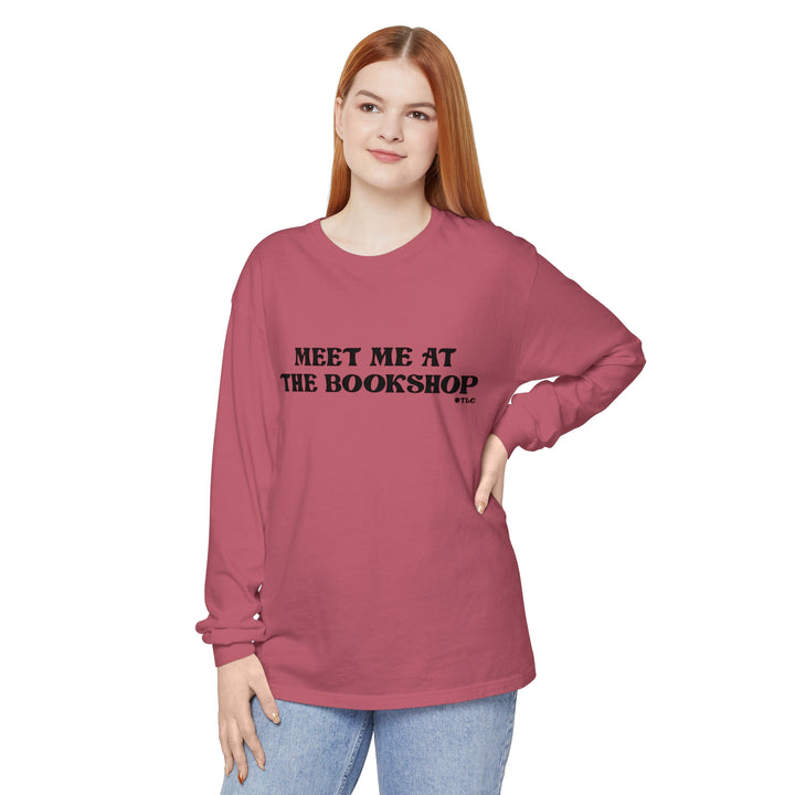 Meet me at the bookshop Long Sleeve T-Shirt