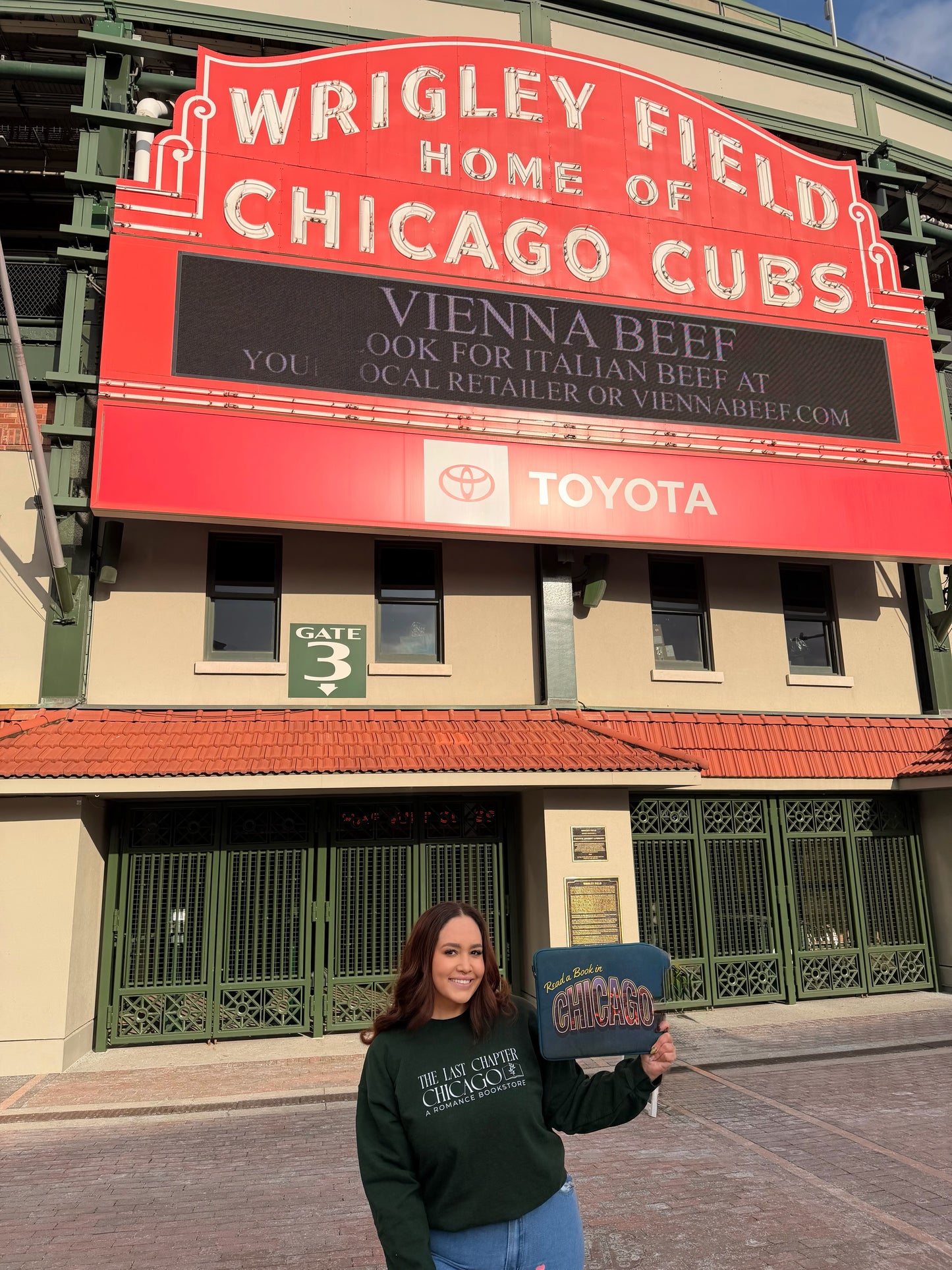 Read in Chicago Book Beau